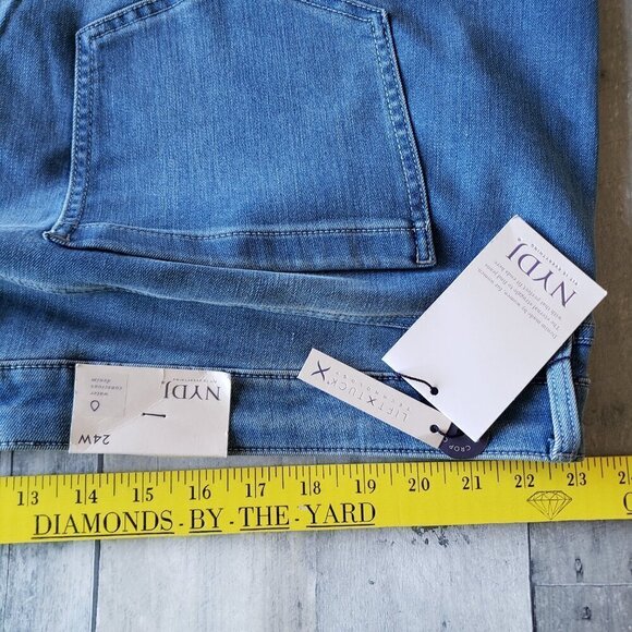 NWT - NYDJ Slim Capri Jeans with Drawcord Hem in Plus Size in Cruz – Size 24W - Picture 8 of 10